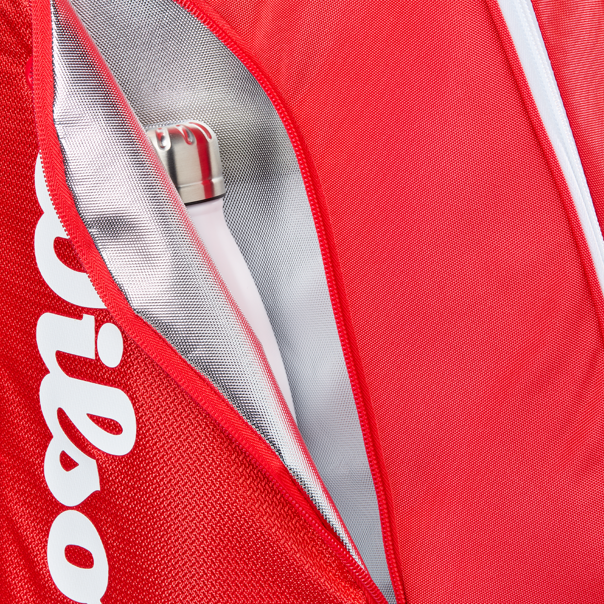 WR8909001_4_TOUR_RED_PADEL_BAG_Red
